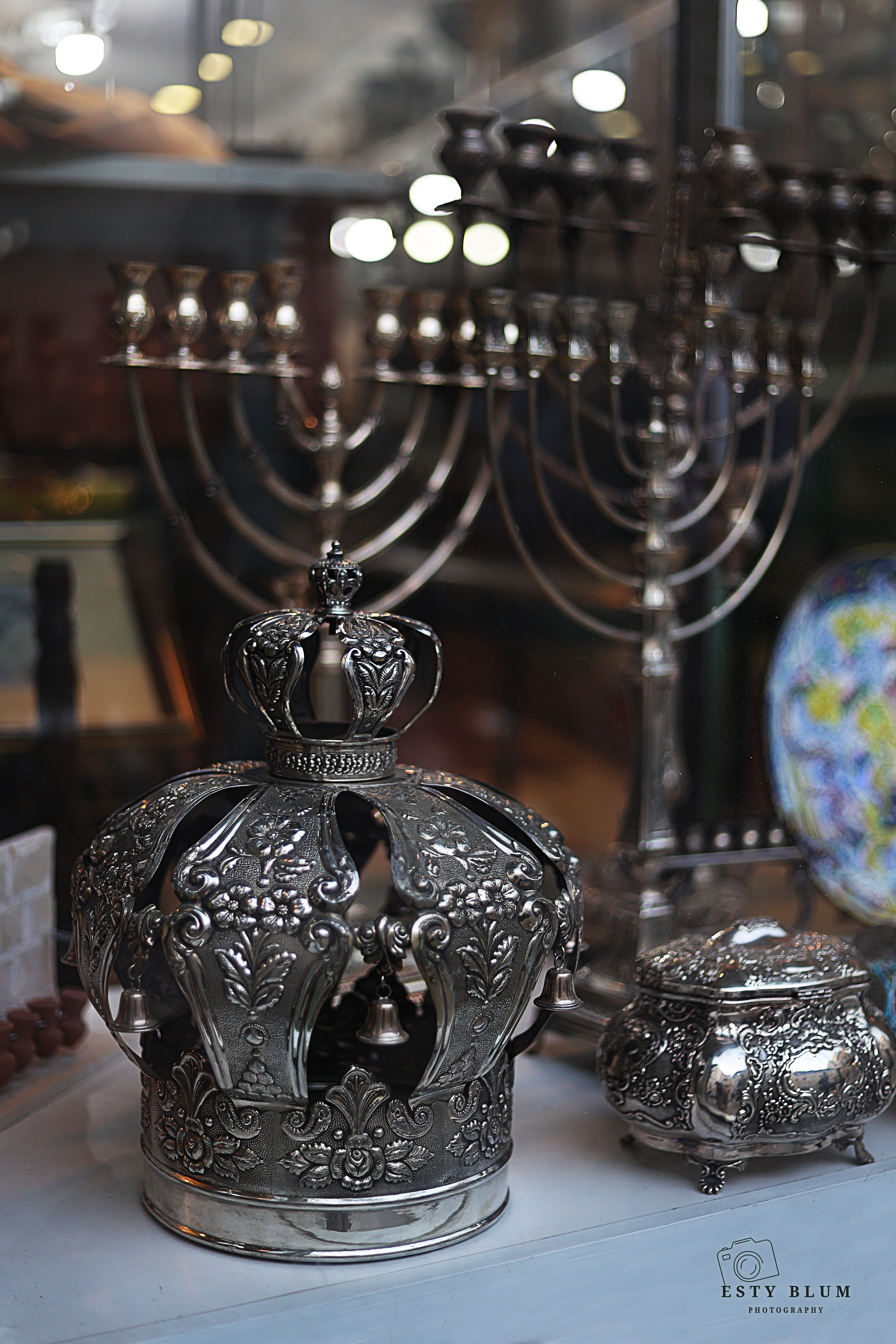 כתר תורה וקופסת אתרוג.jpg