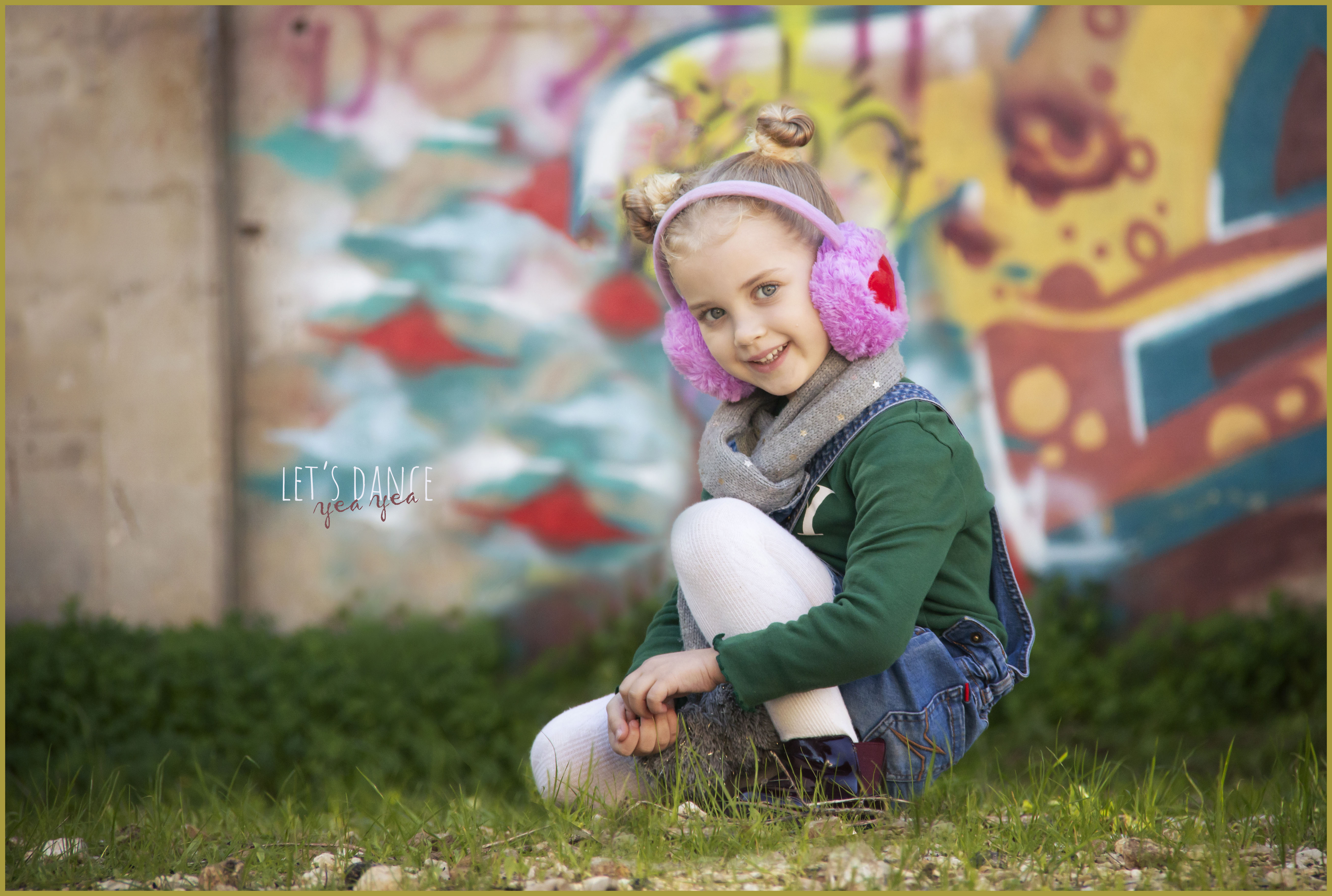 לטס דאנסס.jpg