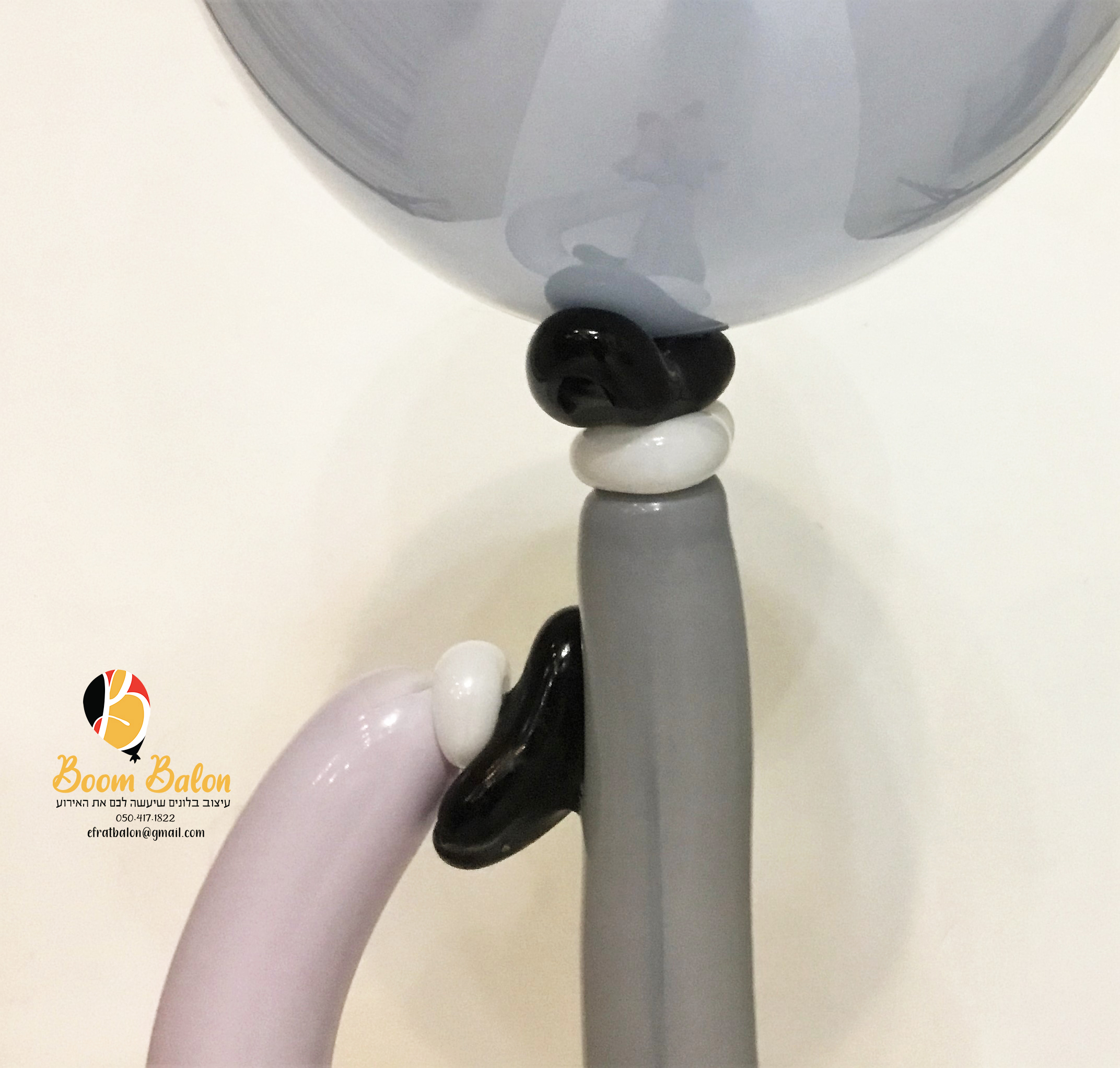 ליצן עומד על הידיים-3.jpg