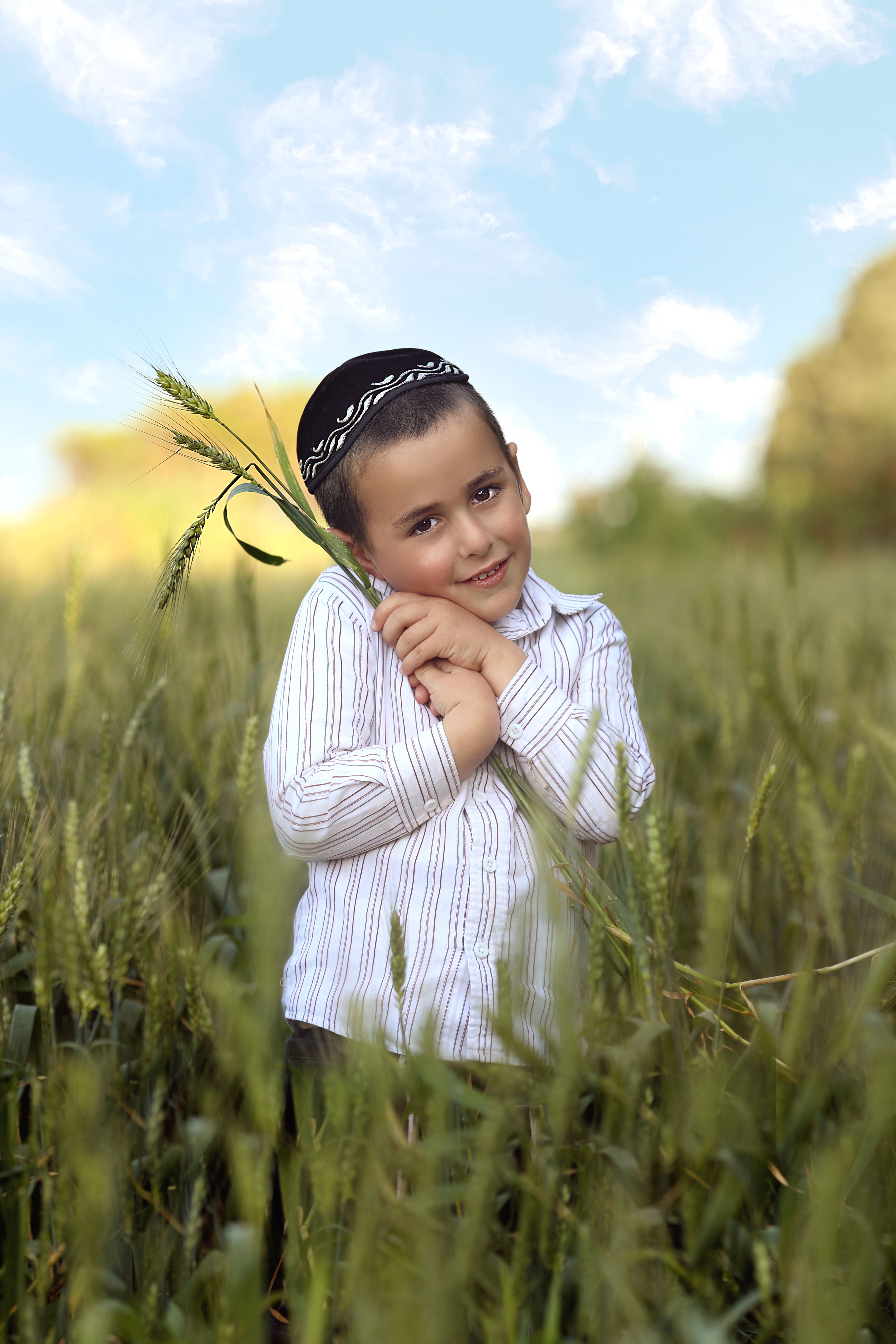 לעיתון בהיר.jpg