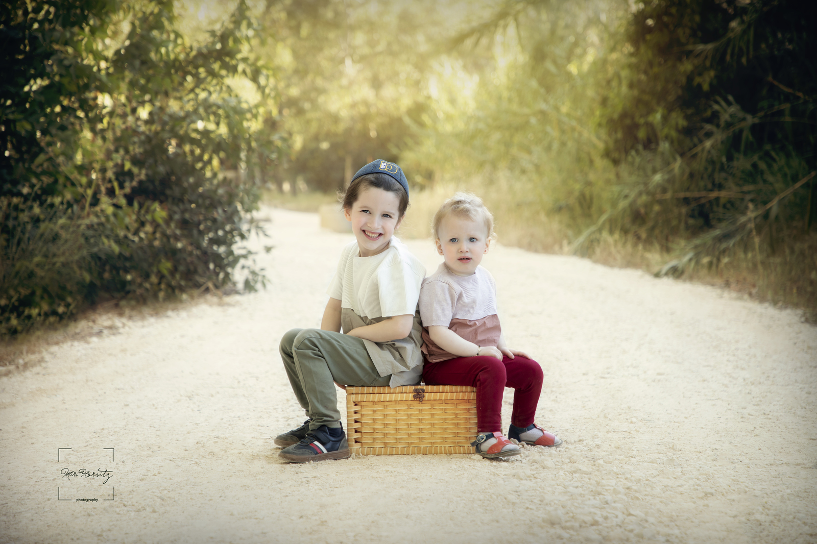 מוישי וללי_1600x1066.jpg