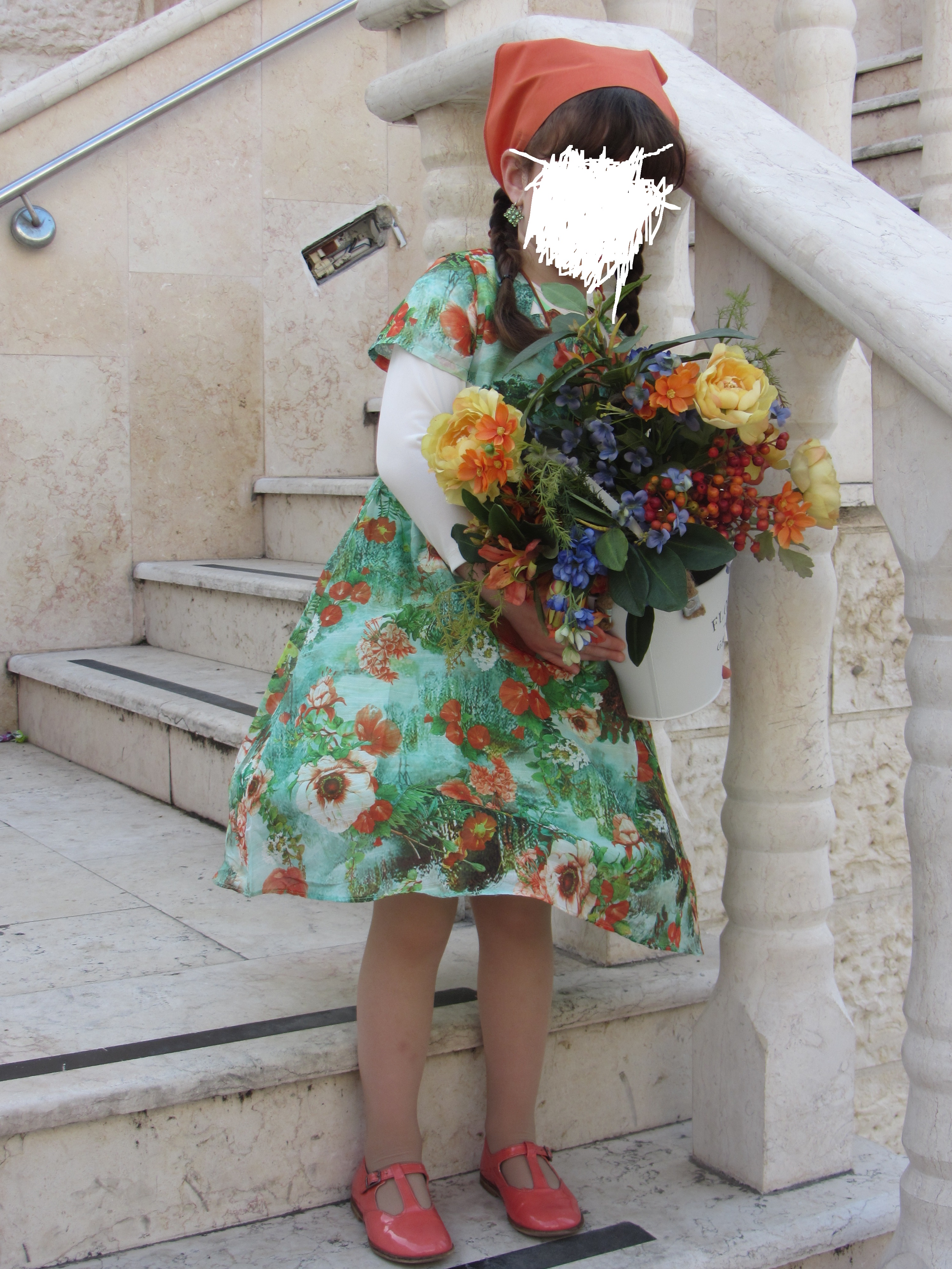 מוכרת פרחים.jpg