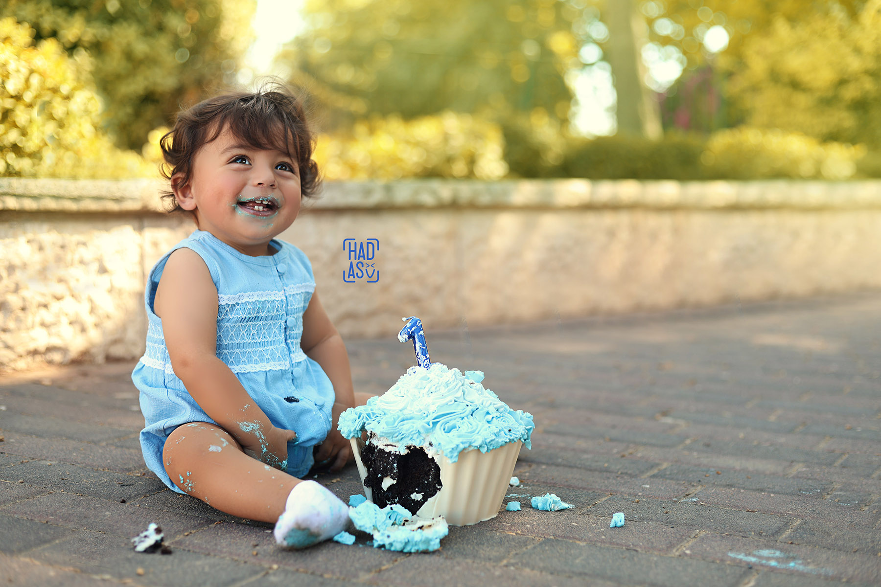 מוקטן צוחק  עיבוד copy 2.jpg