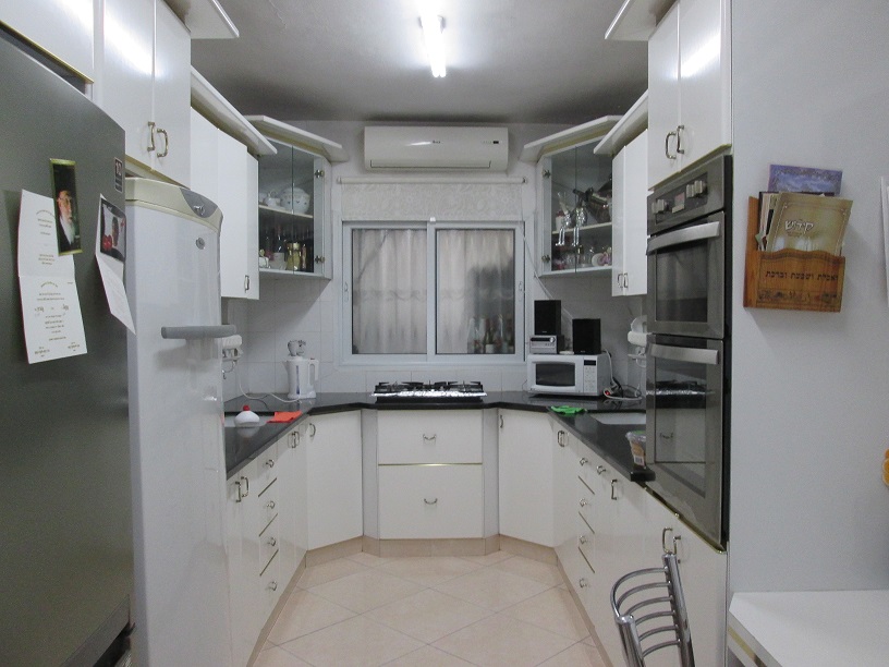 מטבח לפני.jpg