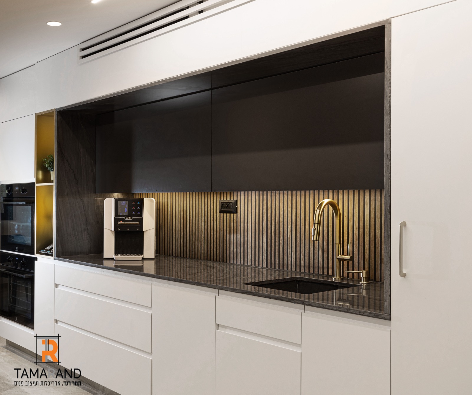 מטבח סרגלי עץ 4.jpeg