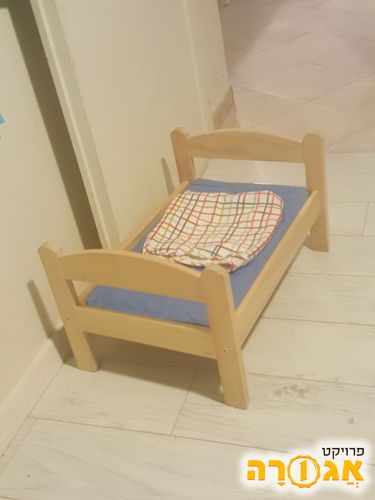 מיטה.jpg