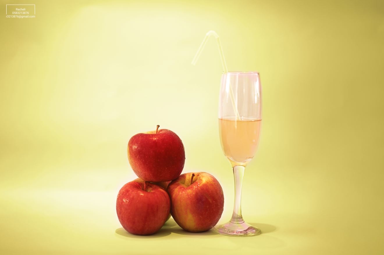 מיץ תפוחים מרענן רחל R Y.JPG