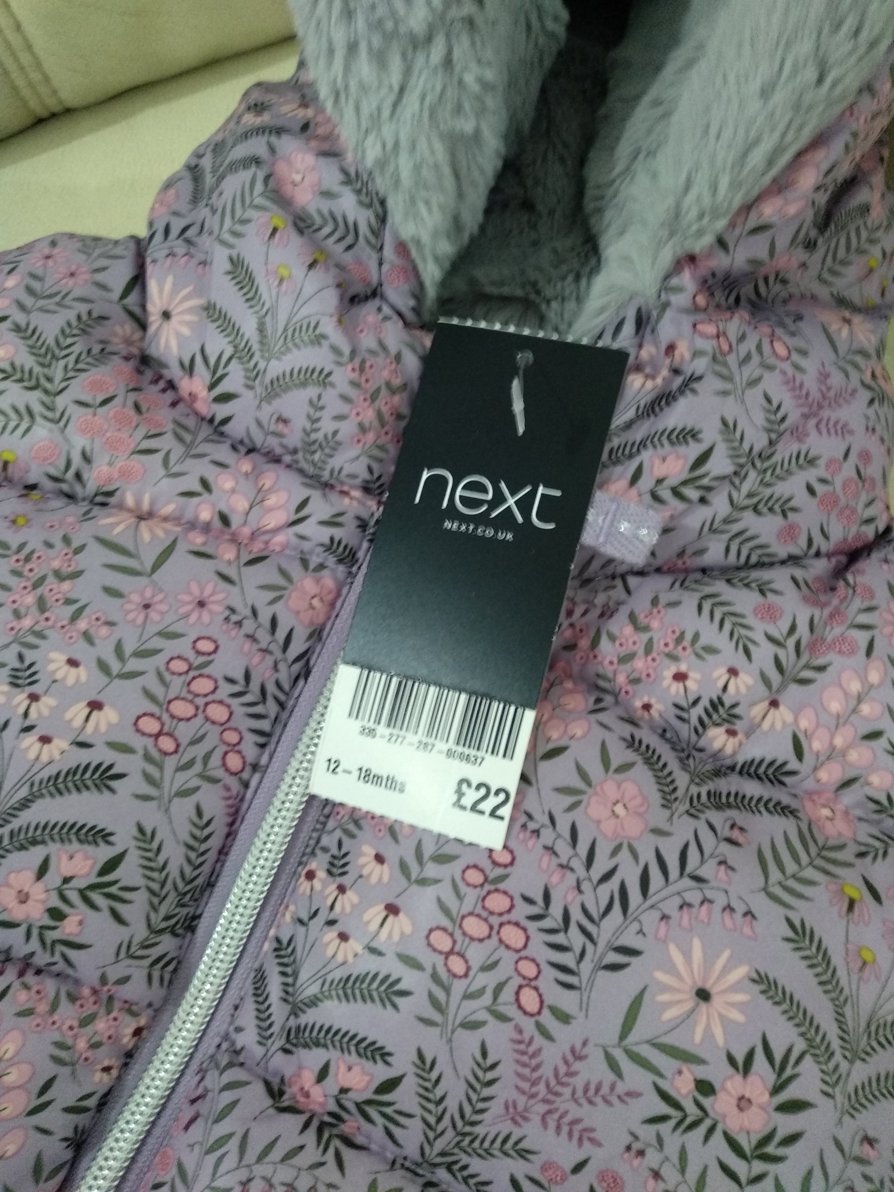 מעיל מנקסט.jpg