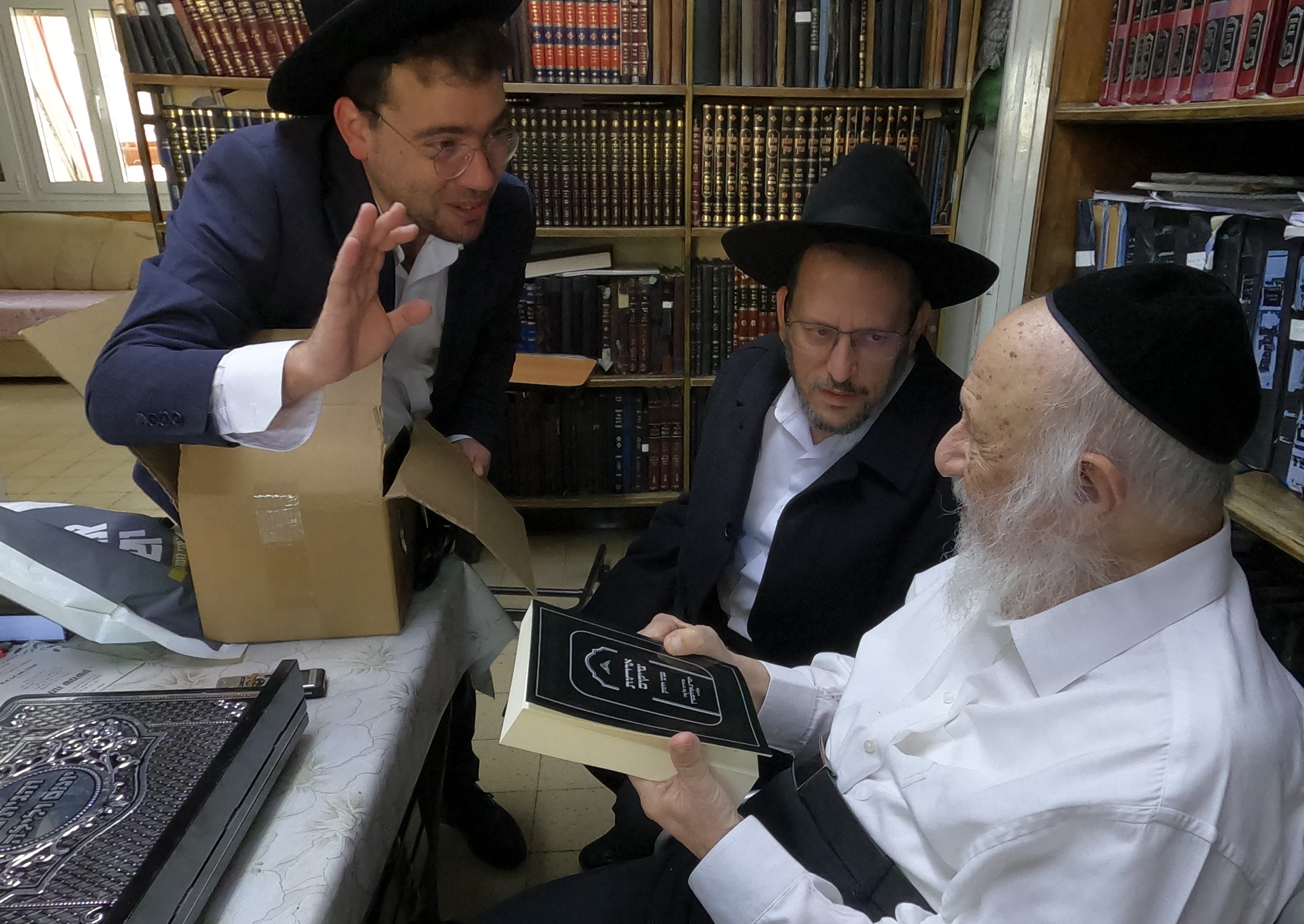 מעמד הלחיים אצל מרן ראש הישיבה.JPG