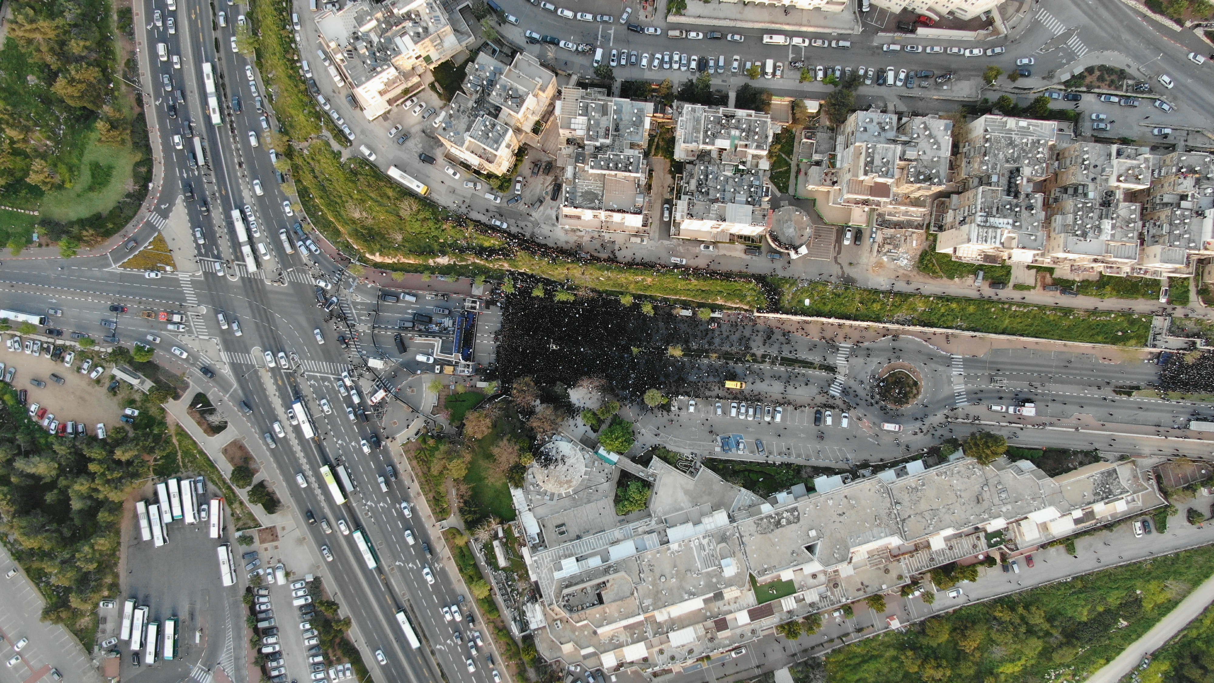 מפעל הפורמטיםהכמות הקטנה בשפע חיים צילום רחפן יעקב שלוסברג.jpg