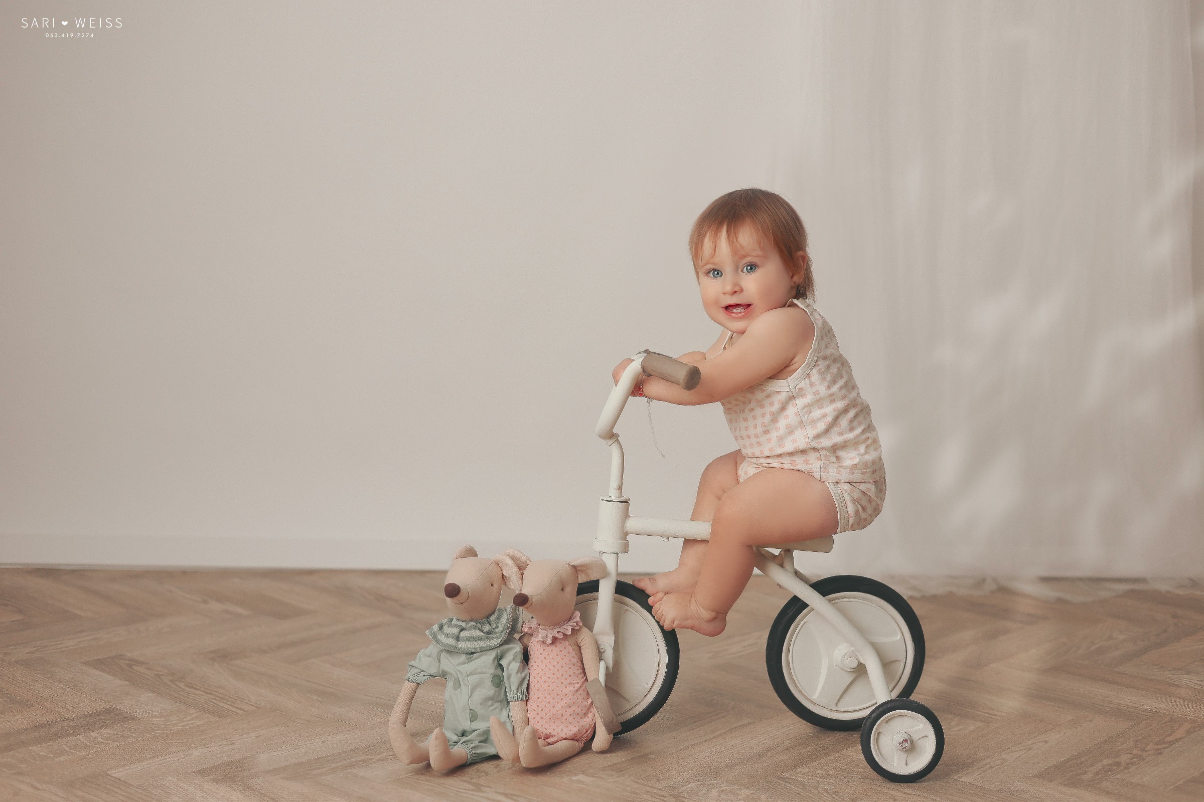 מפעל הפורמטים237A2375.psd 2 copy 2 מוק.jpg