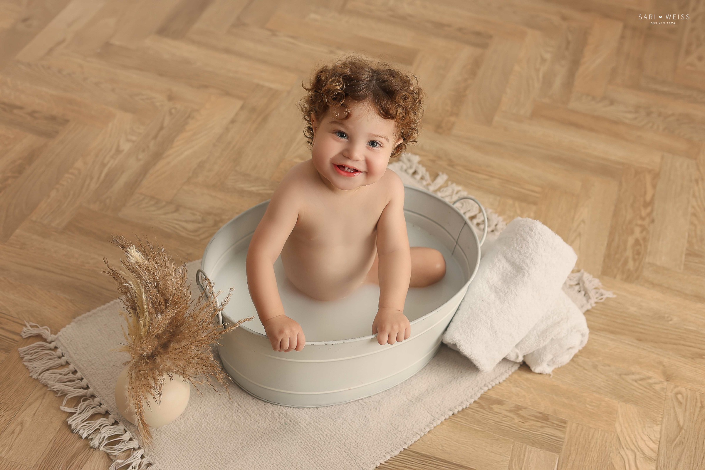 מפעל הפורמטים237A8126 copy 2 מוק.jpg