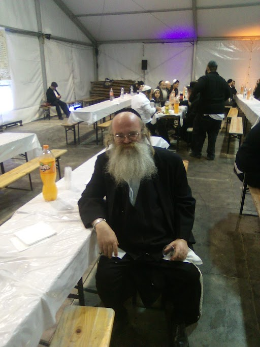 משה דייטש ז''ל בנסיעותיו לקברי צדיקים  בחו''ל.png