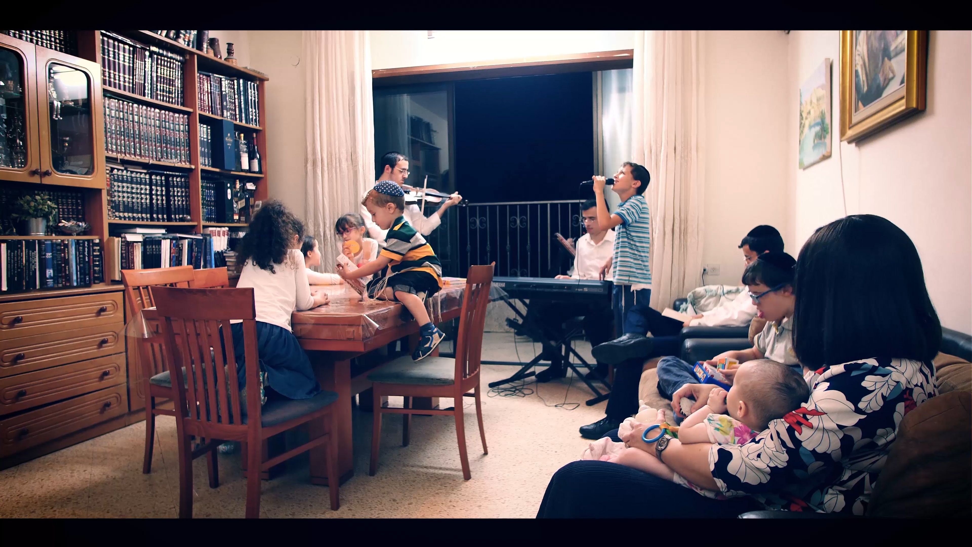 משפחת בלוך הגרסה הארוכה.00_06_56_00.Still006.jpg