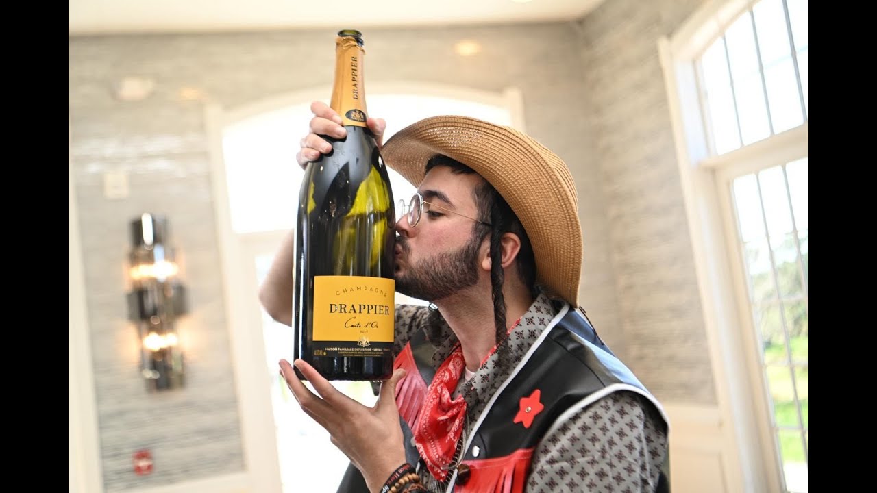 נותי ליברמן -  מחרוזת פורים 'פורגאיי'.jpg