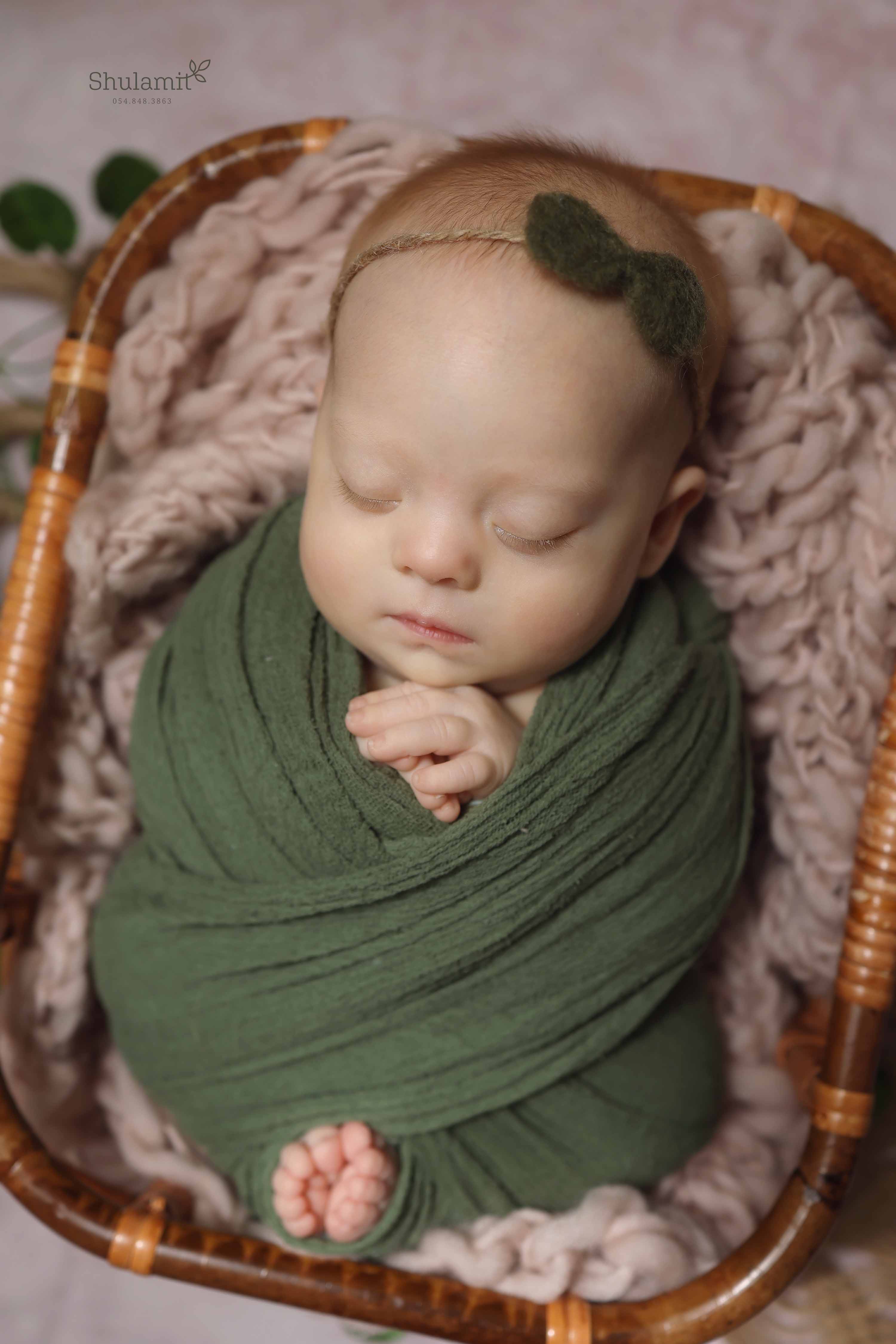 ניובורן יהודית באיכות לצפיה 0548483863 (5).jpg