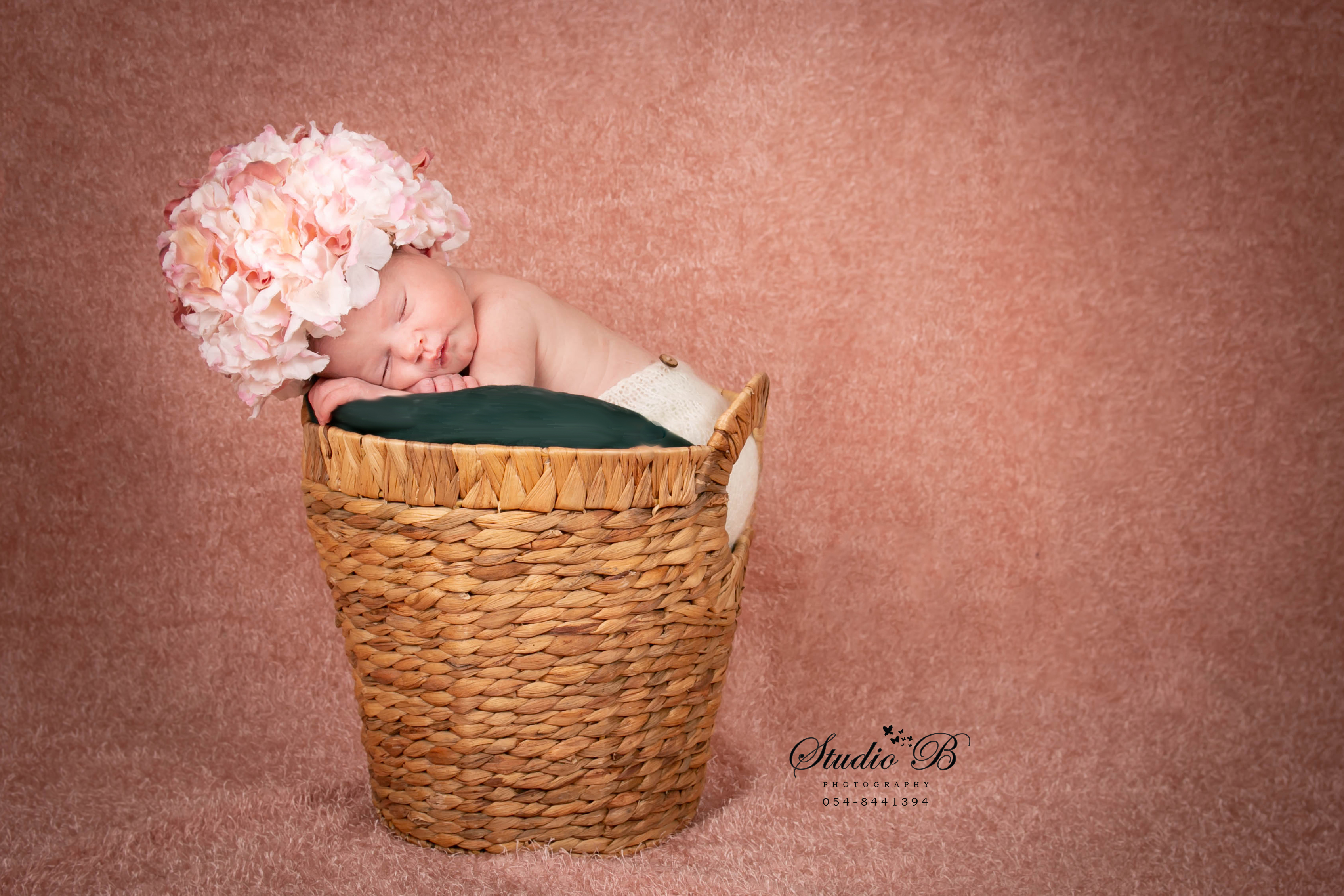 ניובורן פרח.jpg