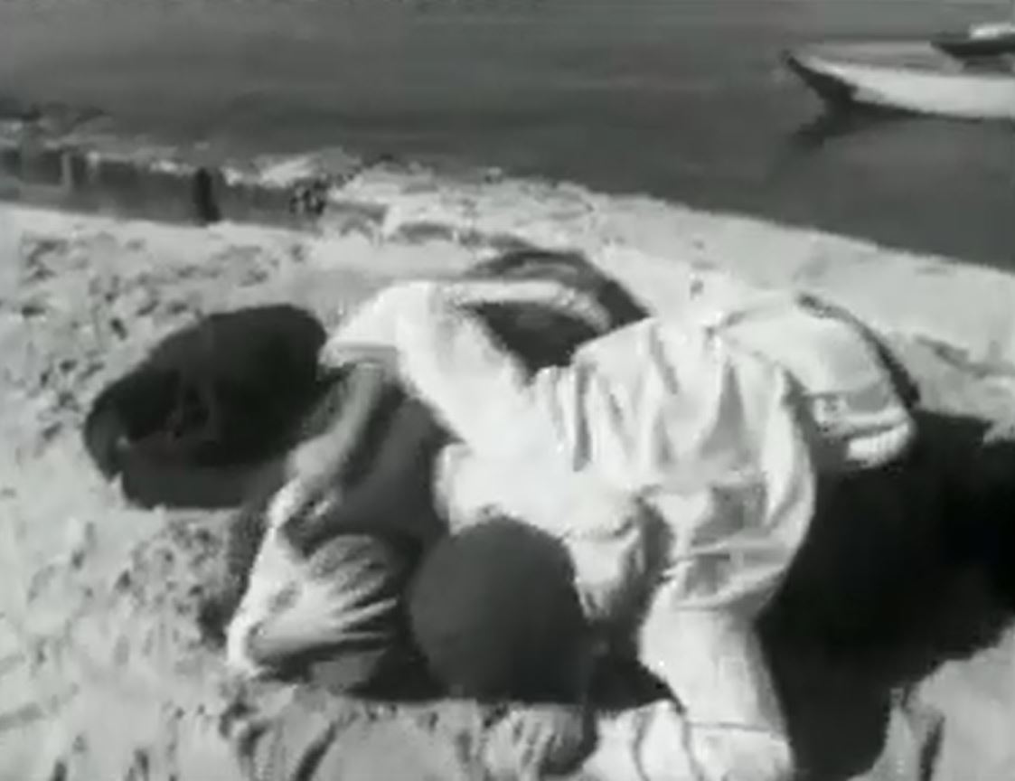 נישוק אדמת הארץ2.JPG