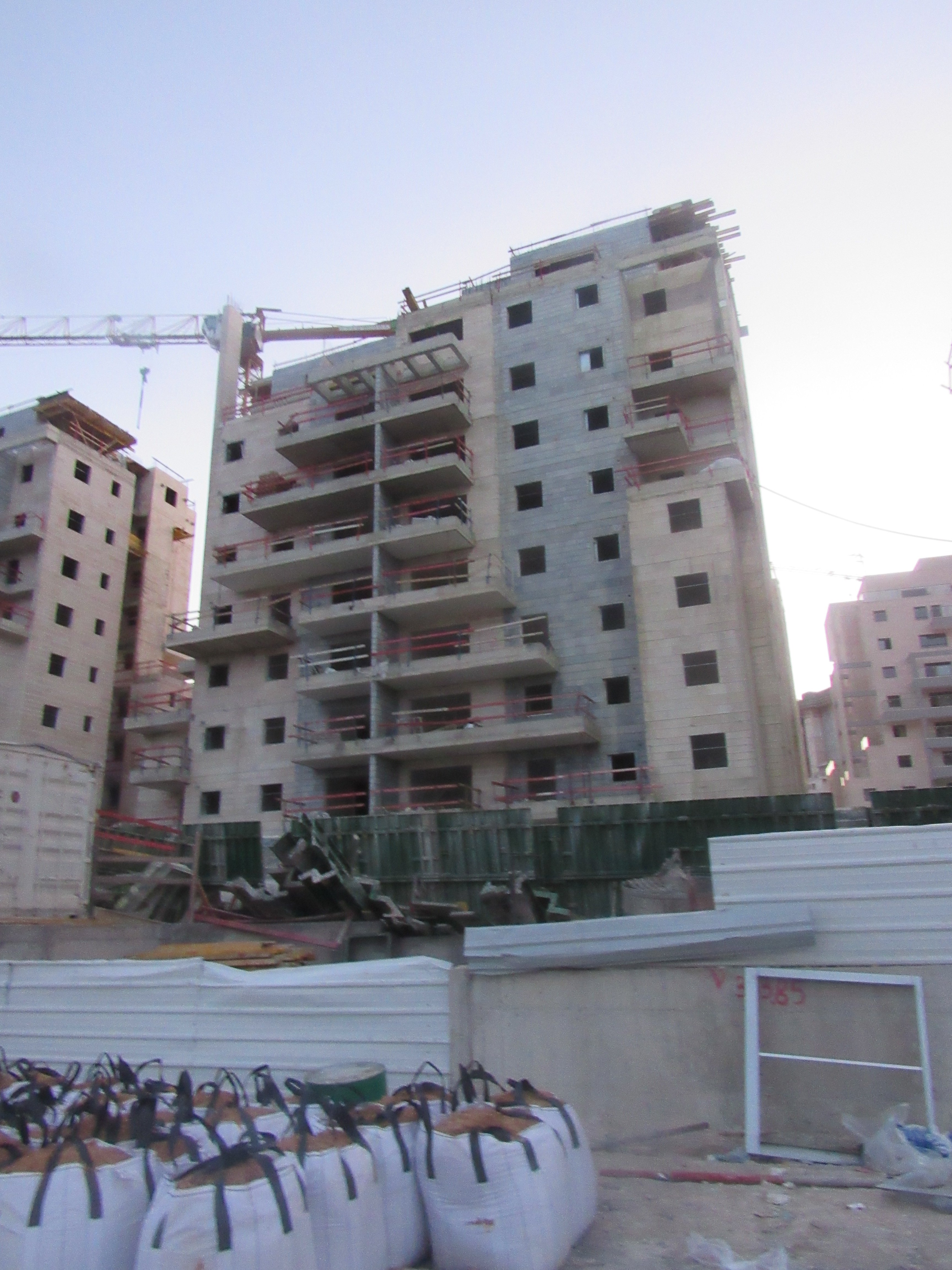 נמדר 490 בנין 4'.JPG