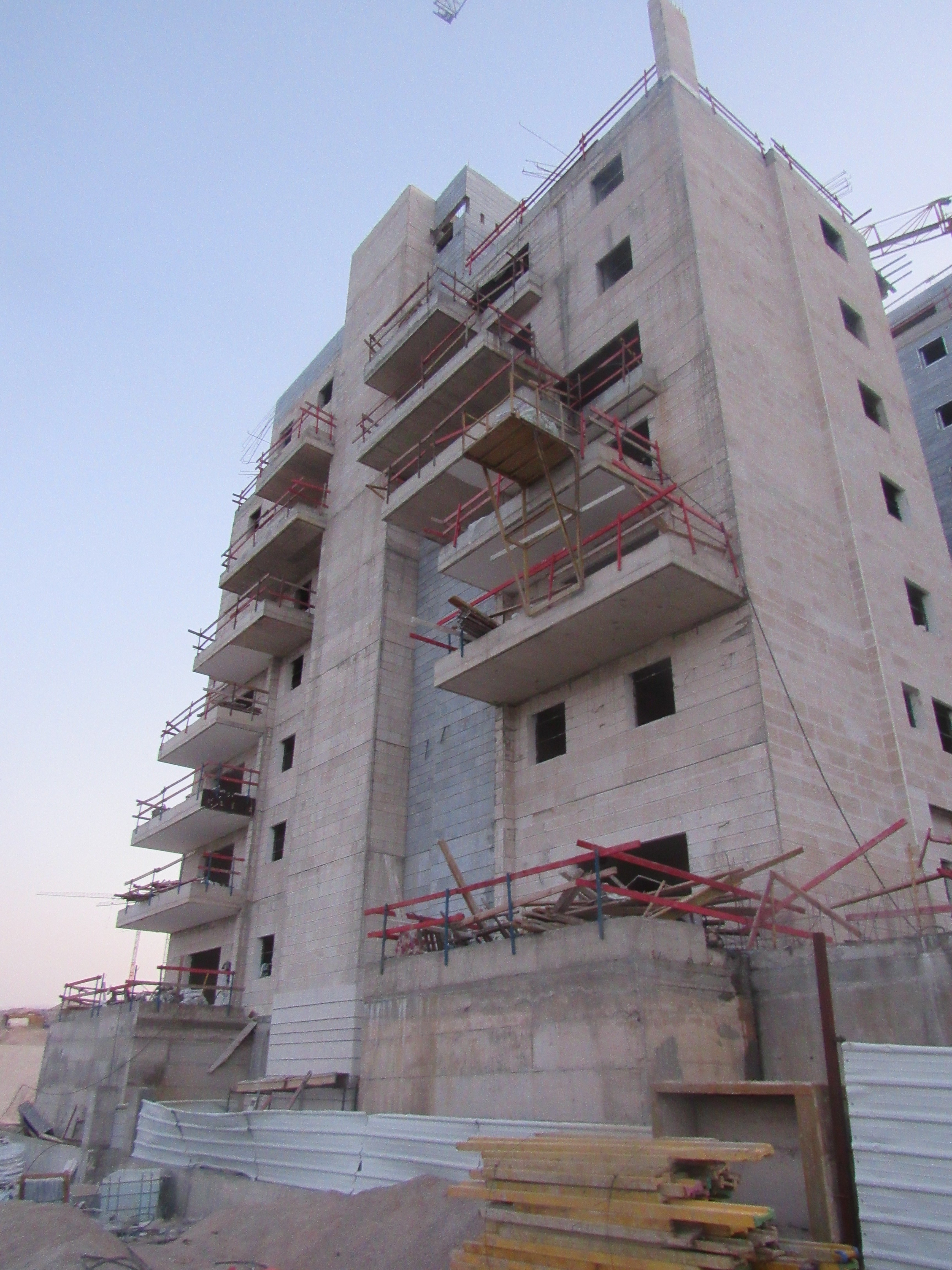 נמדר 490 בנין1'..JPG