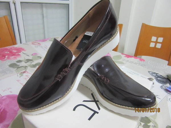 נעליים נקסט.jpg