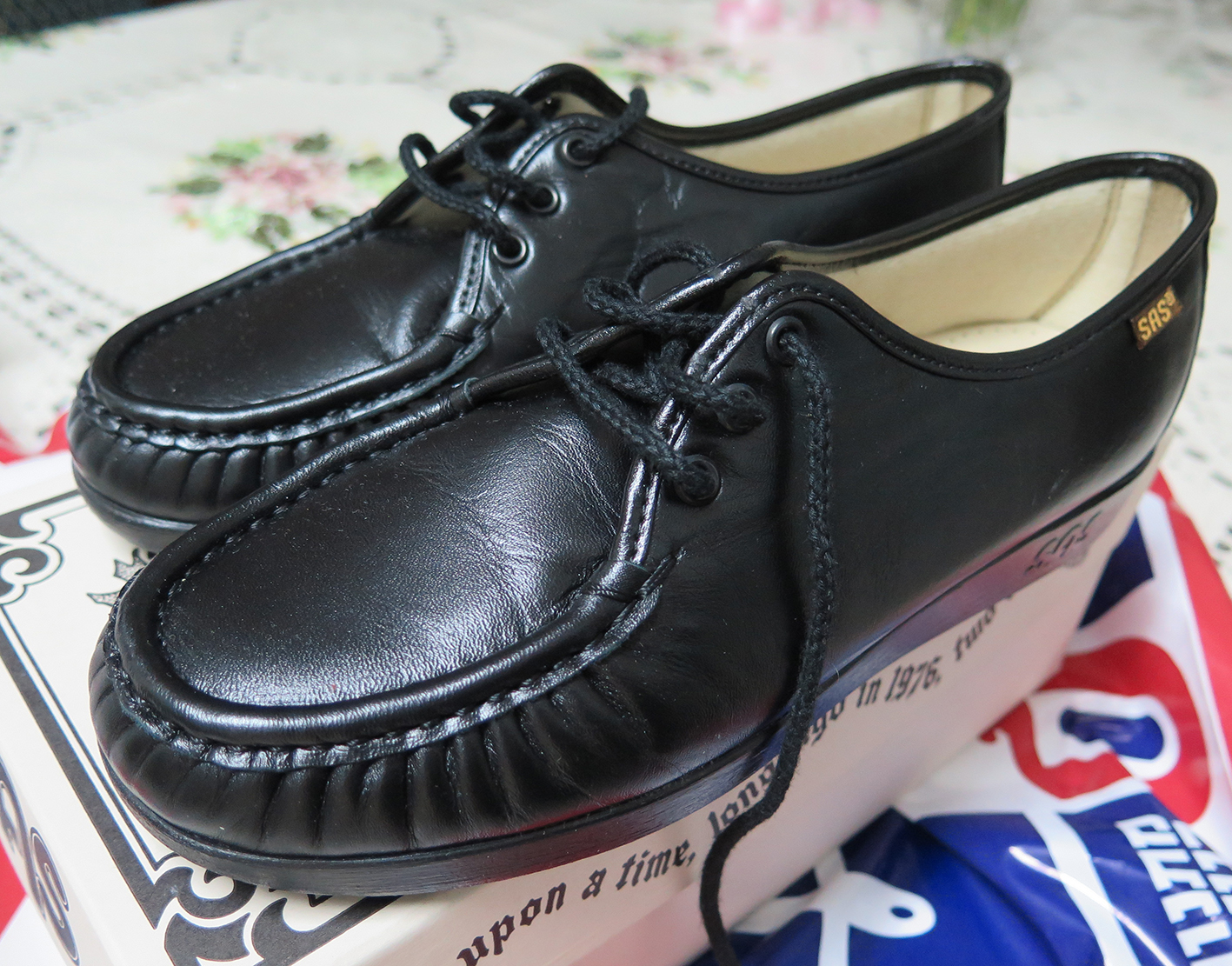 נעלי סאס 38.5W.jpg