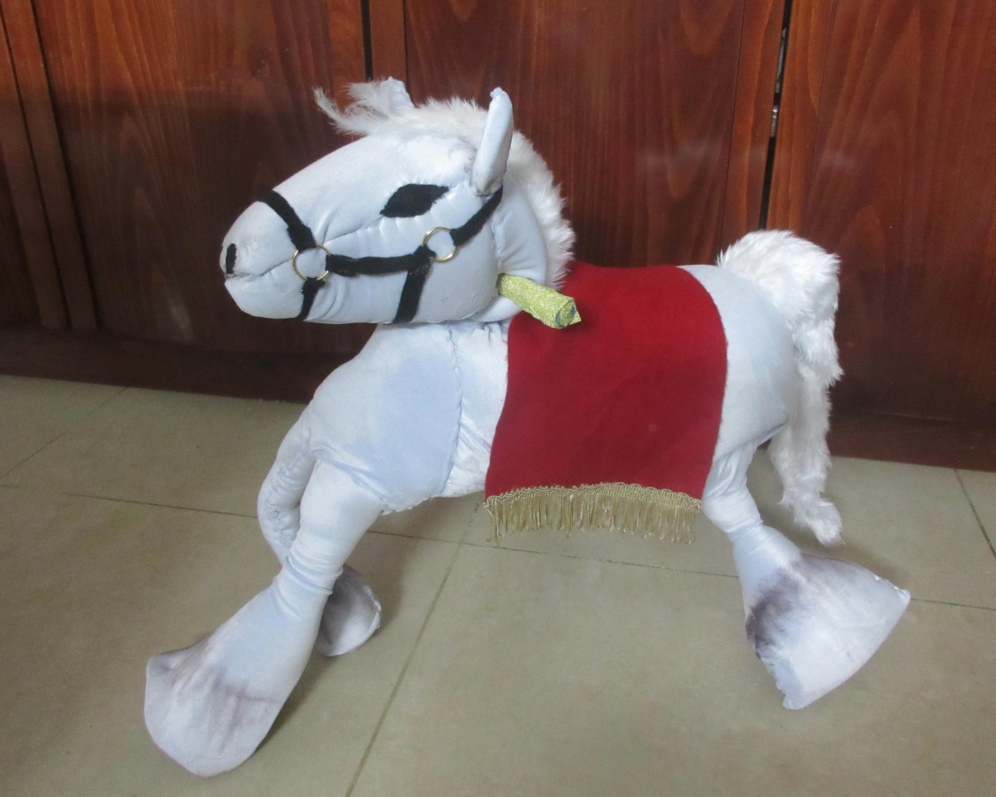 סוס למרדכי היהודי.jpg