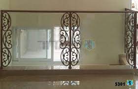 סורג בשילוב זכוכית.jpg