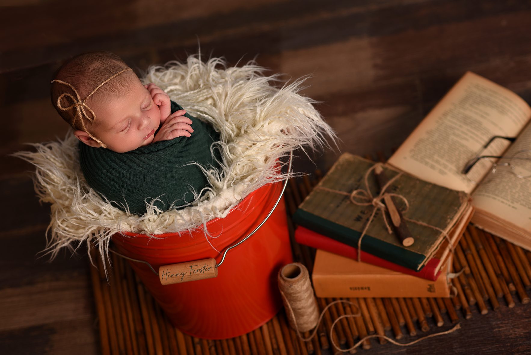 סל אדום- ספרים.jpg