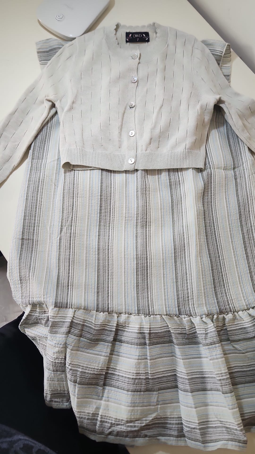 סרפן חגיגי בשילוב קרדיגן.jpg