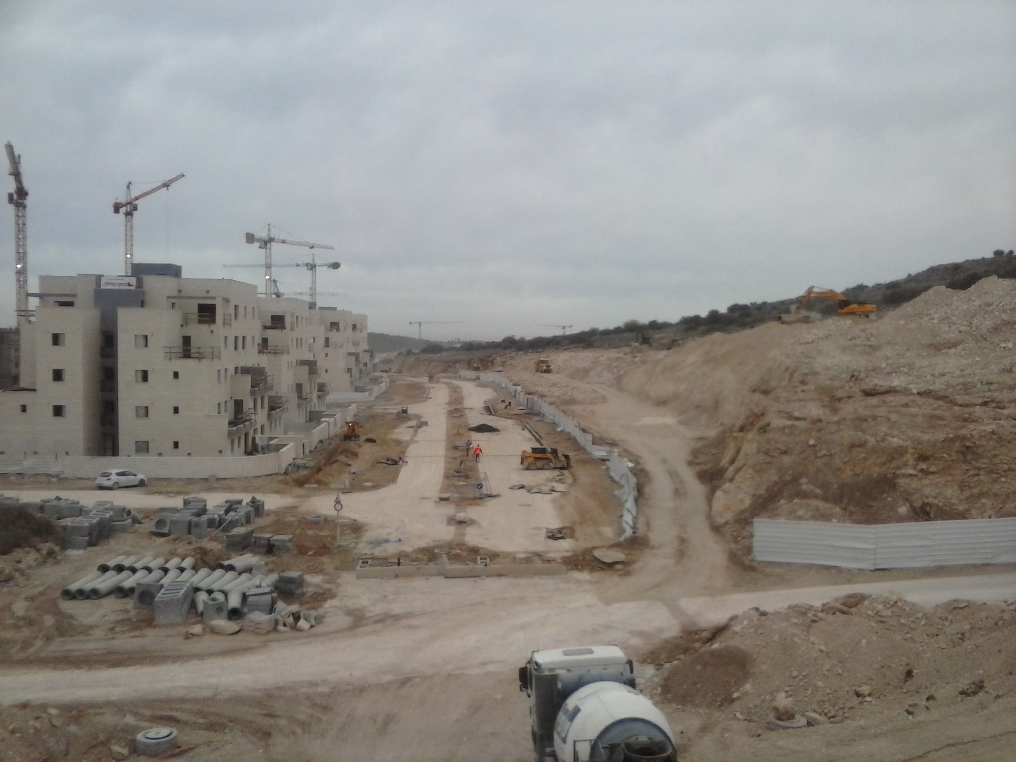 עבודות פיתוח ליד חזון את גלילי.jpg