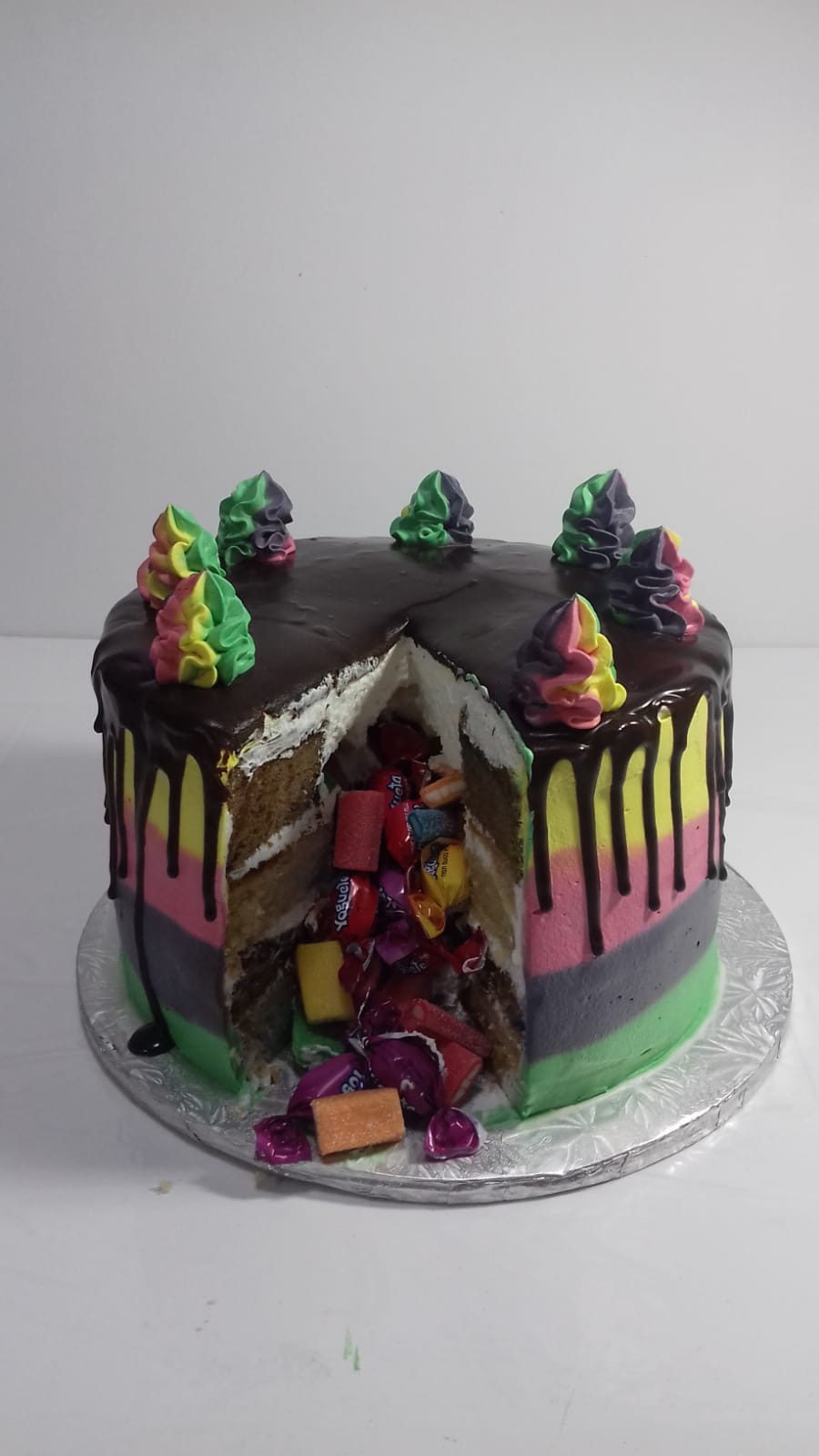 עוגה חתוכה.jpeg