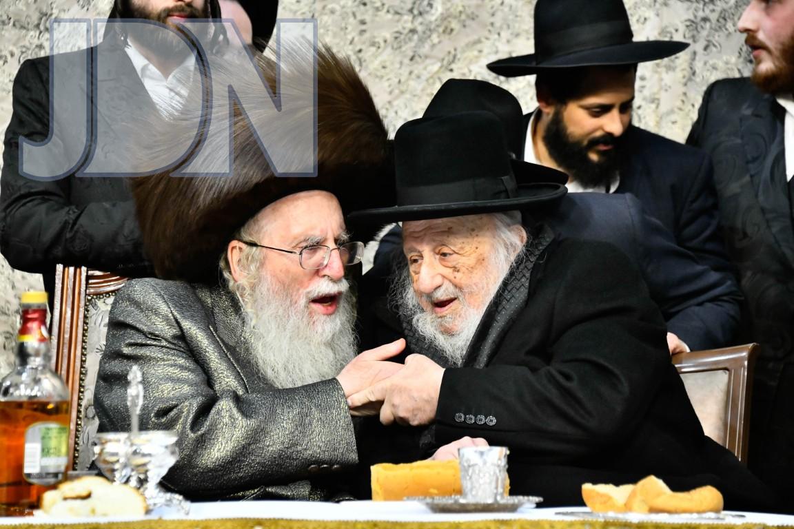 עם גאב''ד צאנז ירושלים.jpg