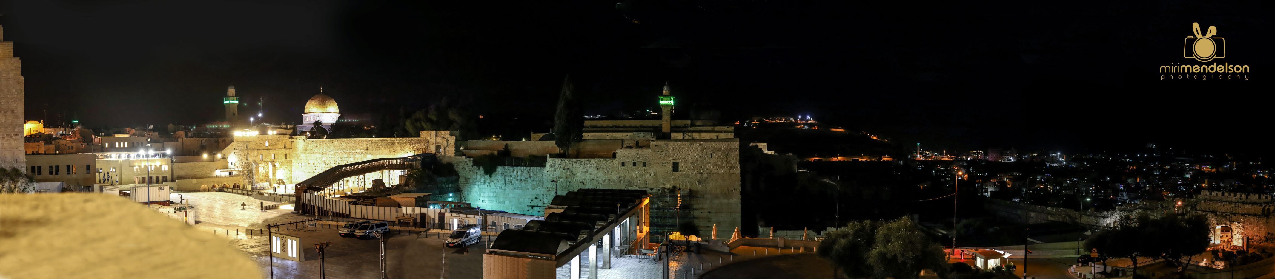 עם לוגו מוקטן.jpg