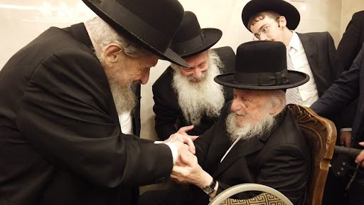 עם מרן הגר''ד לנדו בבר מצווה לנינו.png