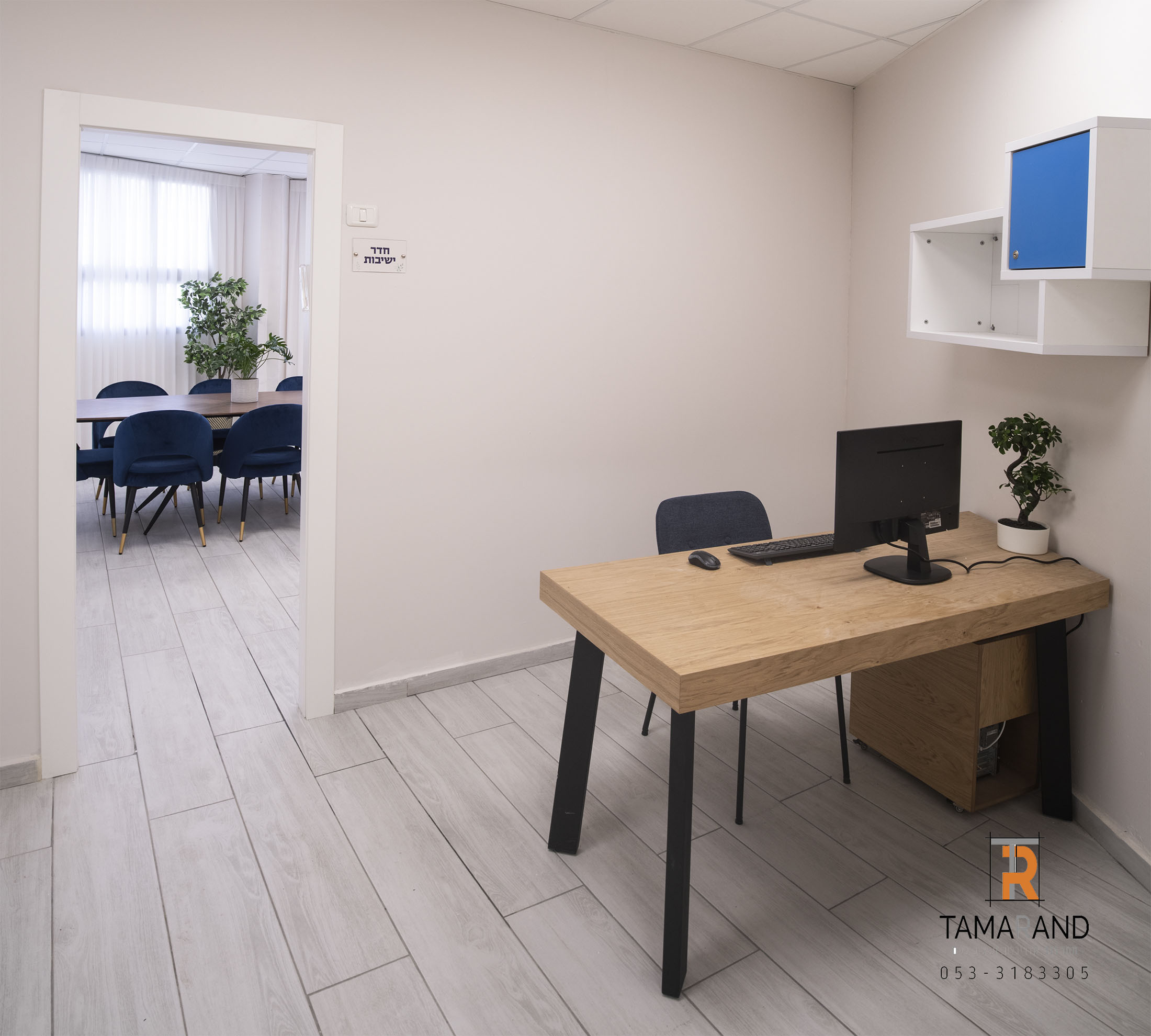 עמדת מחשב להדפסות ת.jpg