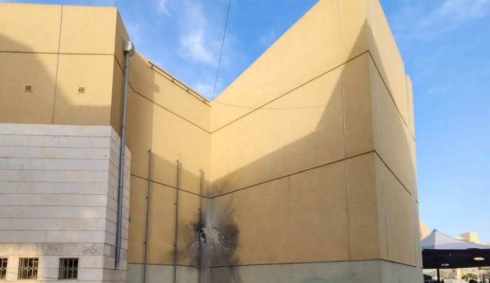 פגיעה במבנה ציבורי בשדרות.jpg