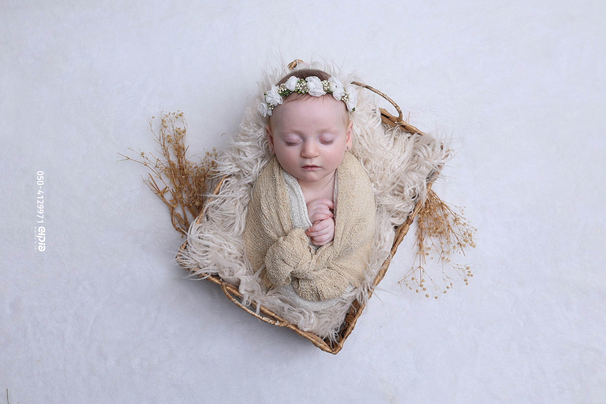 פוקוש ילדים בפוקוס ניו בורן 0504129971 צילום מקצועי חלאקה גיל שנה סטודיו חוץ (6).jpg