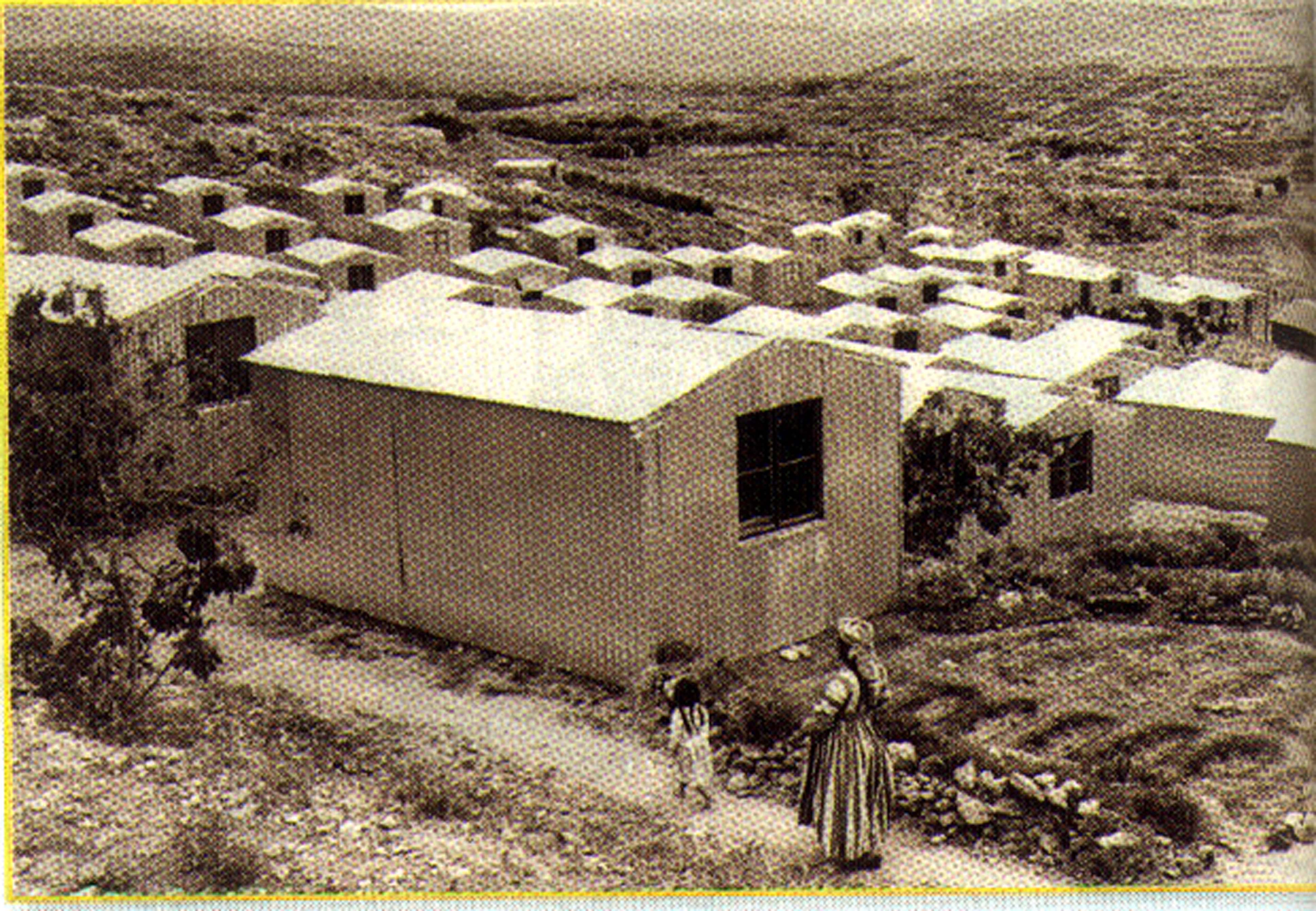 פחונים  במעברת הקסטל.jpg