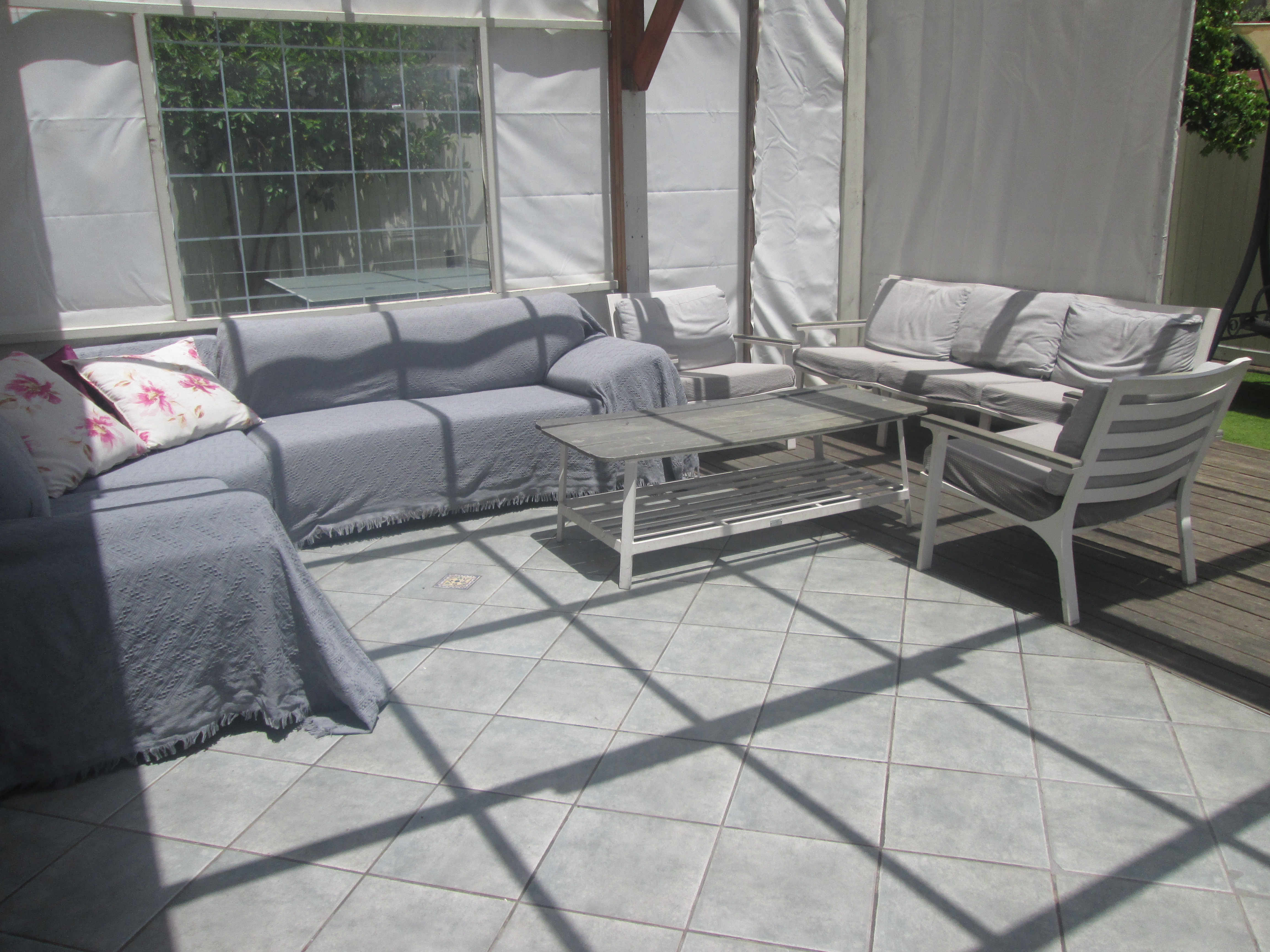 פינת ישיבה.jpg