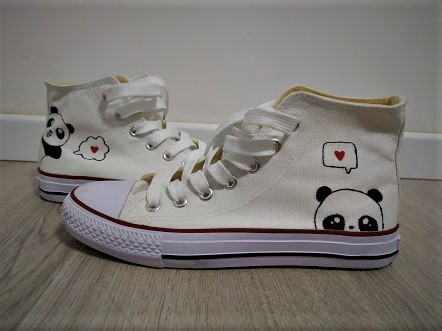 ציור על נעליים ערוך.jpg