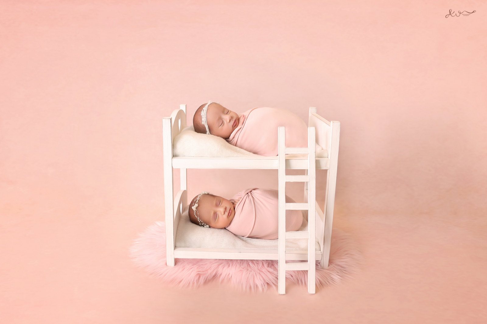 צילום ניו בורן שירה תאומות (53).JPG