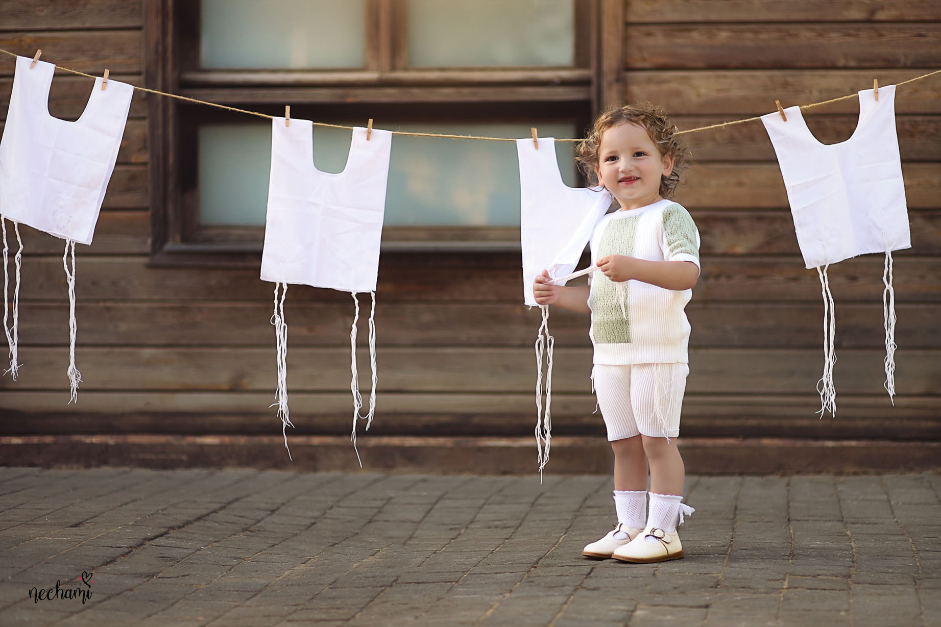 ציצית רחוק copy.jpg