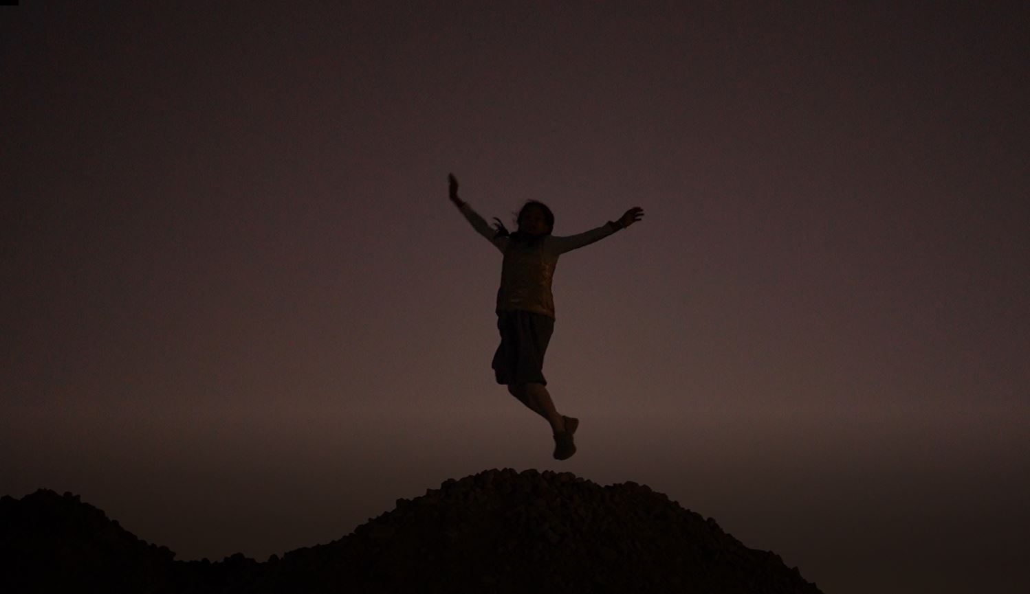 צללית באוויר צילום מקצועי רחל R Y.JPG