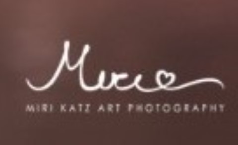 צלמת (Mobile).jpg