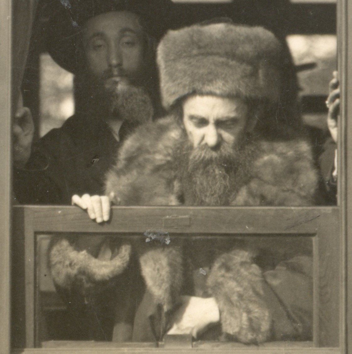 רבי אהרון מבעלזא תמונה מקורית מ.jpg