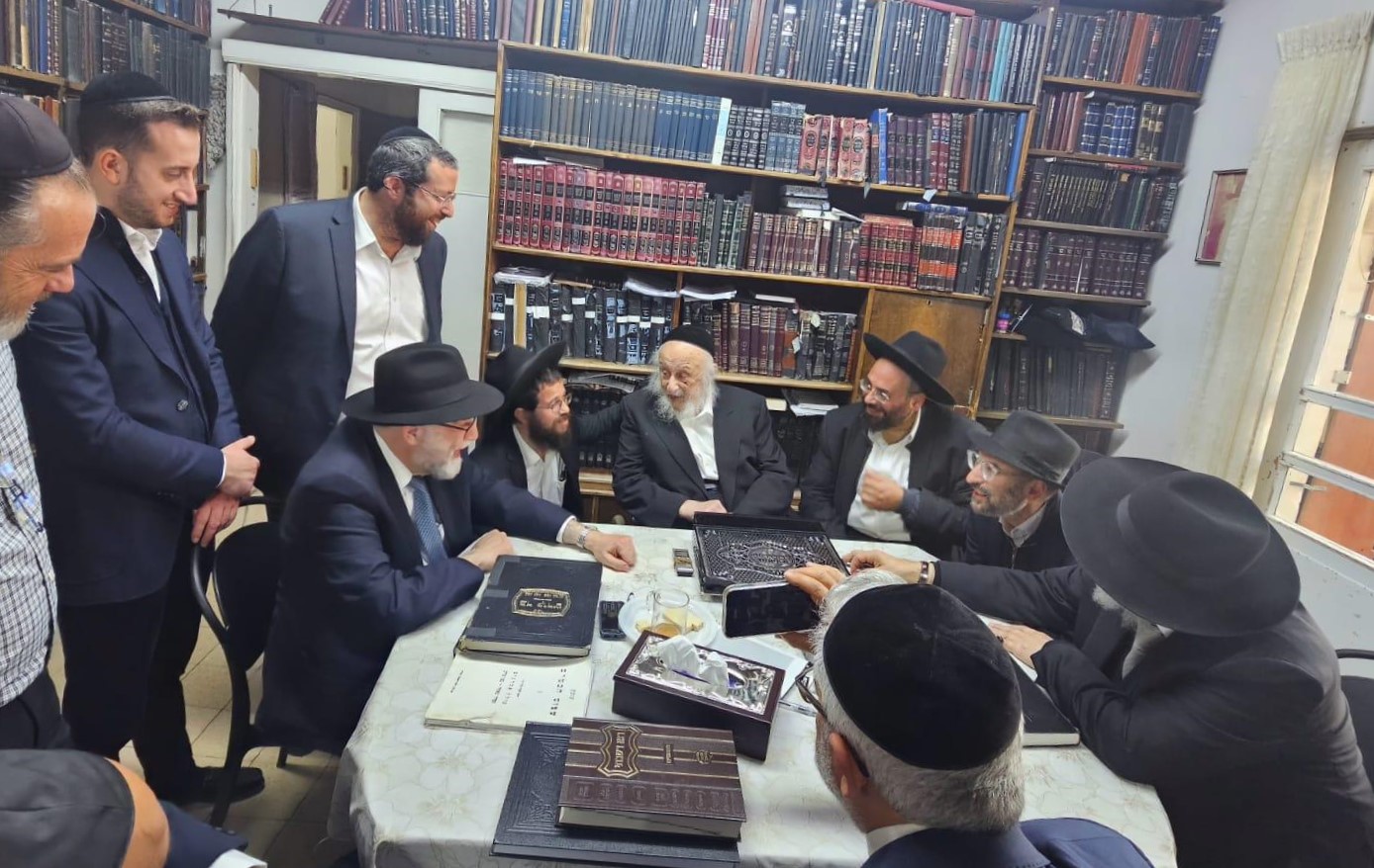 רבני ארה''ב אצל מרן ראש הישיבה.jpeg