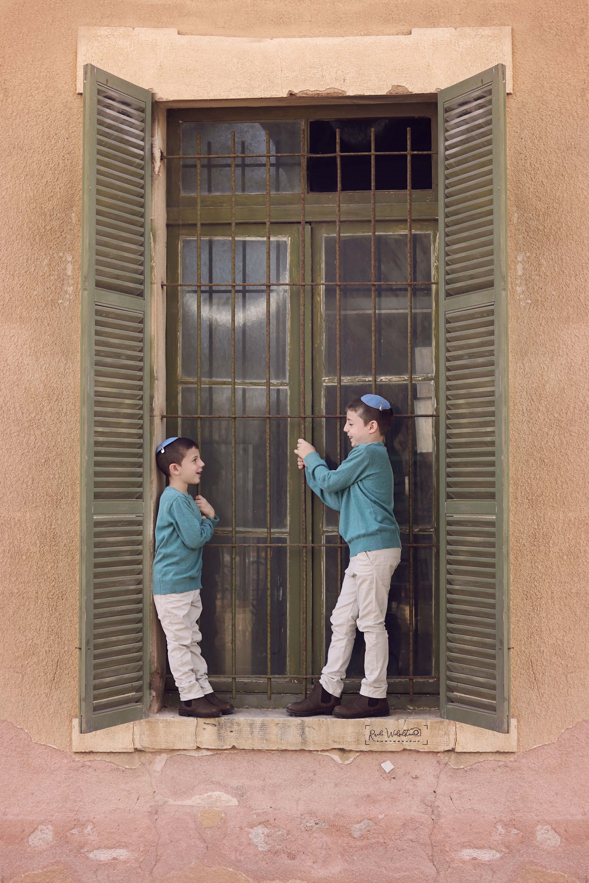 רוחי וקסלשטיין 8.jpg