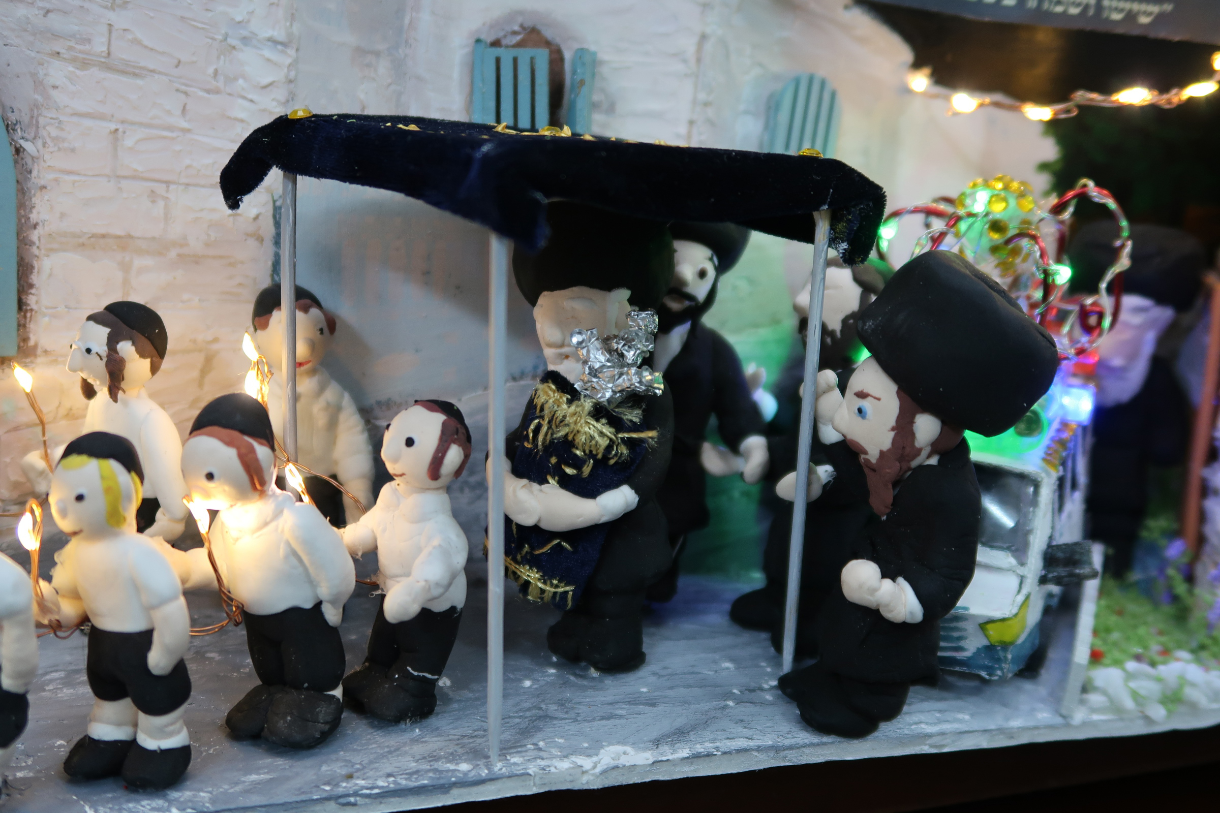 רוקד עם התורה 2.jpg