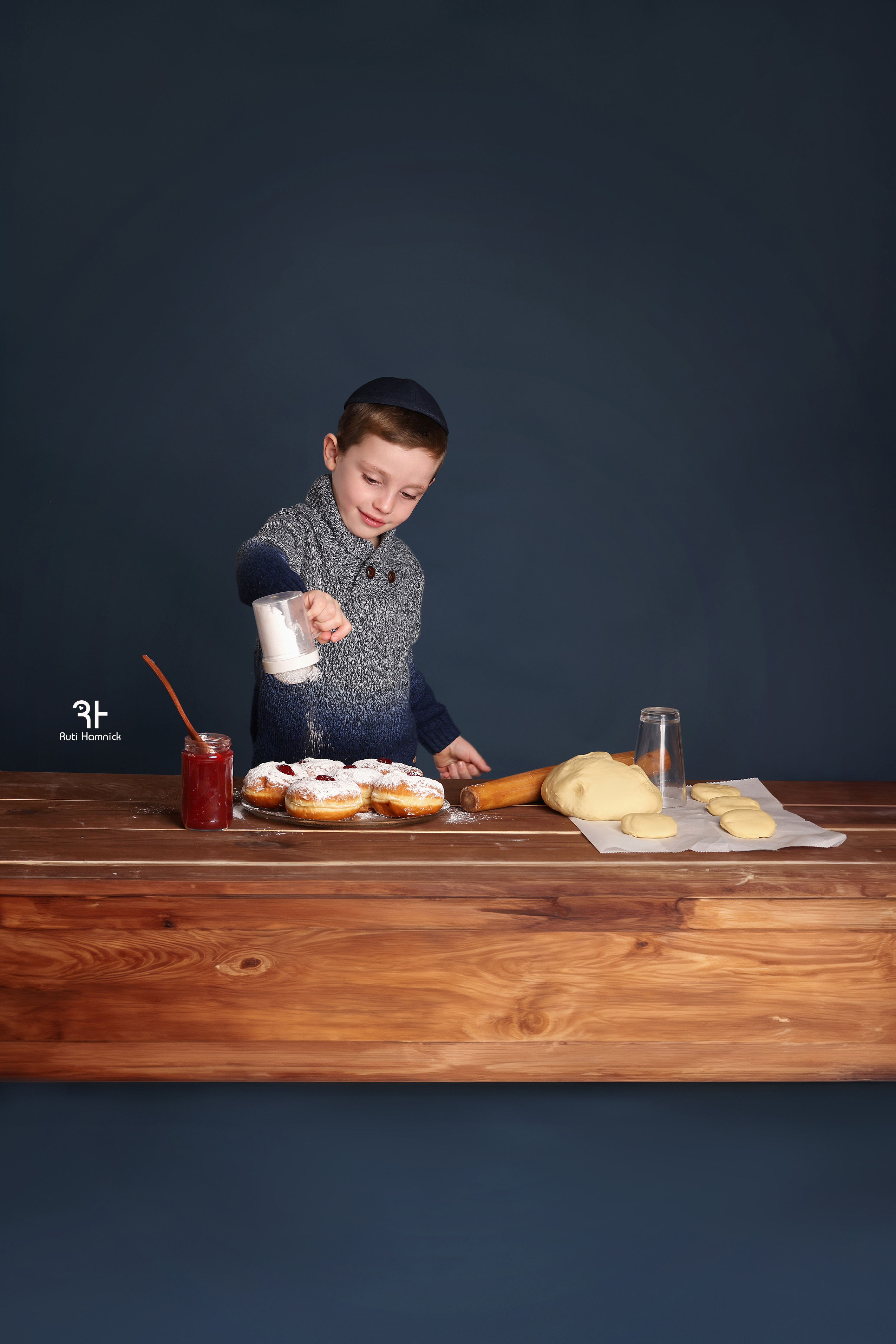 רותי המניק סופגניות קטיפה.jpg